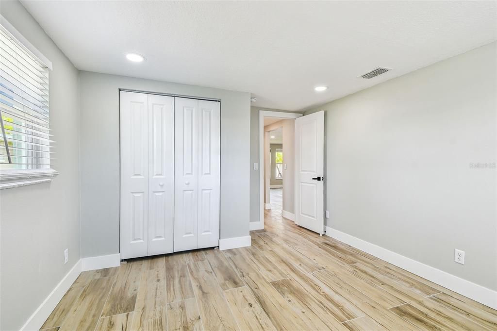 出租: $2,295 (3 贝兹, 2 浴室, 1704 平方英尺)