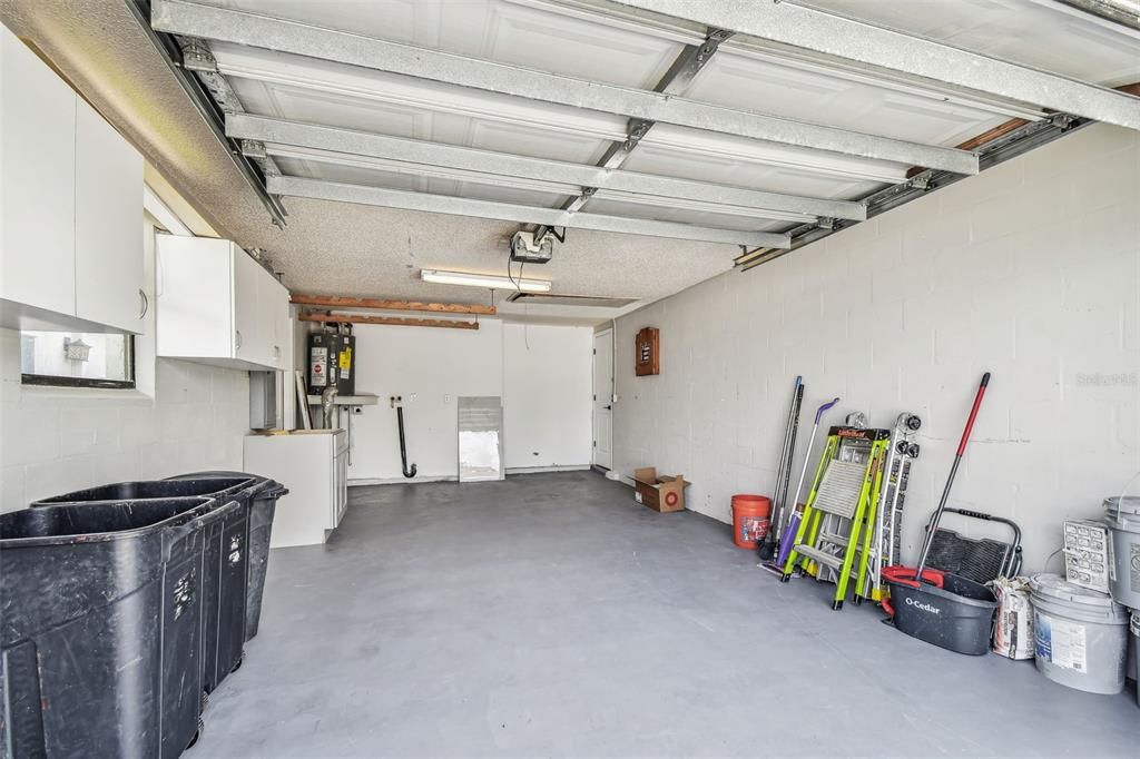 出租: $2,295 (3 贝兹, 2 浴室, 1704 平方英尺)