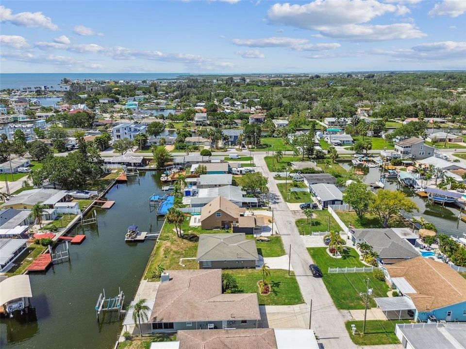 出租: $2,295 (3 贝兹, 2 浴室, 1704 平方英尺)