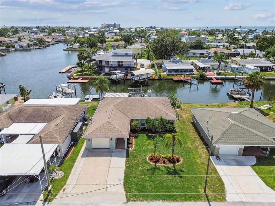 出租: $2,295 (3 贝兹, 2 浴室, 1704 平方英尺)