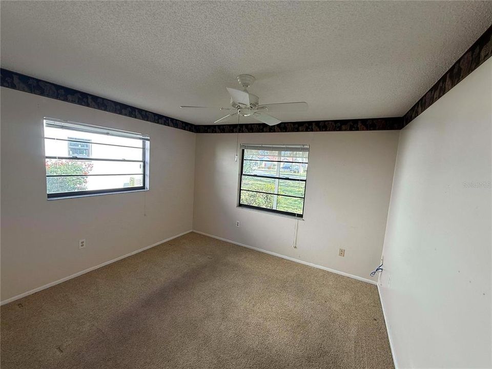 待售: $229,000 (2 贝兹, 2 浴室, 1177 平方英尺)