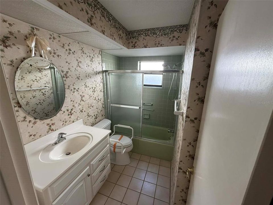 待售: $229,000 (2 贝兹, 2 浴室, 1177 平方英尺)