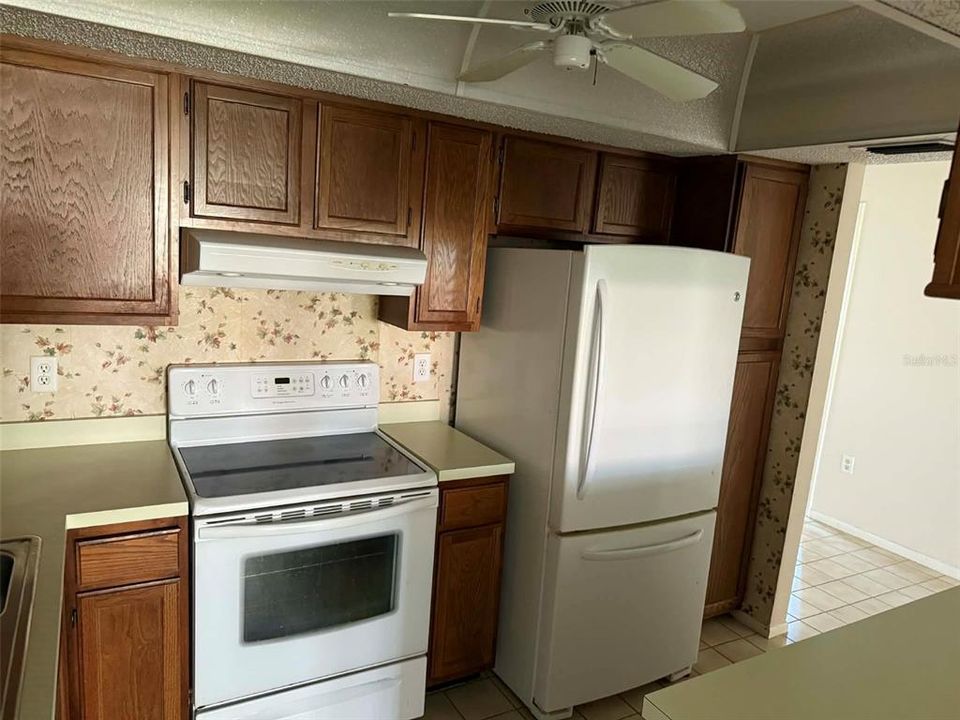 待售: $229,000 (2 贝兹, 2 浴室, 1177 平方英尺)