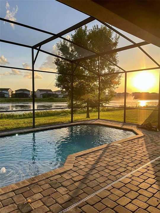 For Sale: $440,000 (4 beds, 4 baths, 2537 Square Feet)