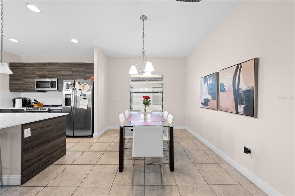 For Sale: $440,000 (4 beds, 4 baths, 2537 Square Feet)