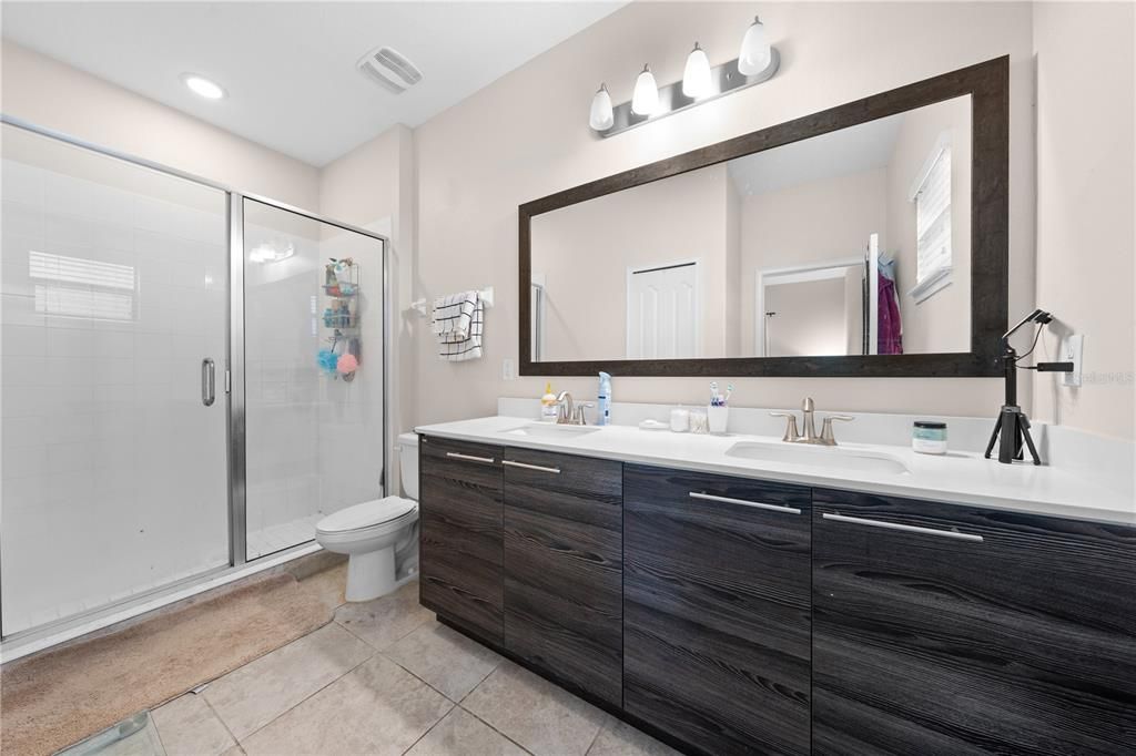 For Sale: $440,000 (4 beds, 4 baths, 2537 Square Feet)