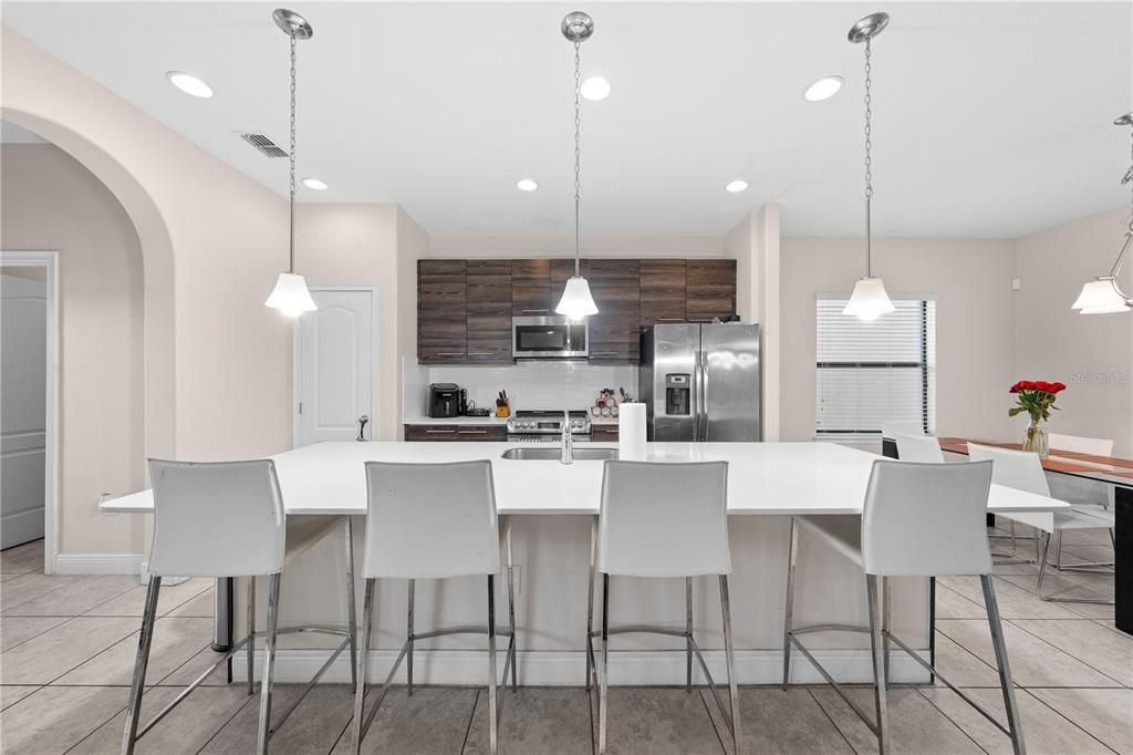 For Sale: $440,000 (4 beds, 4 baths, 2537 Square Feet)