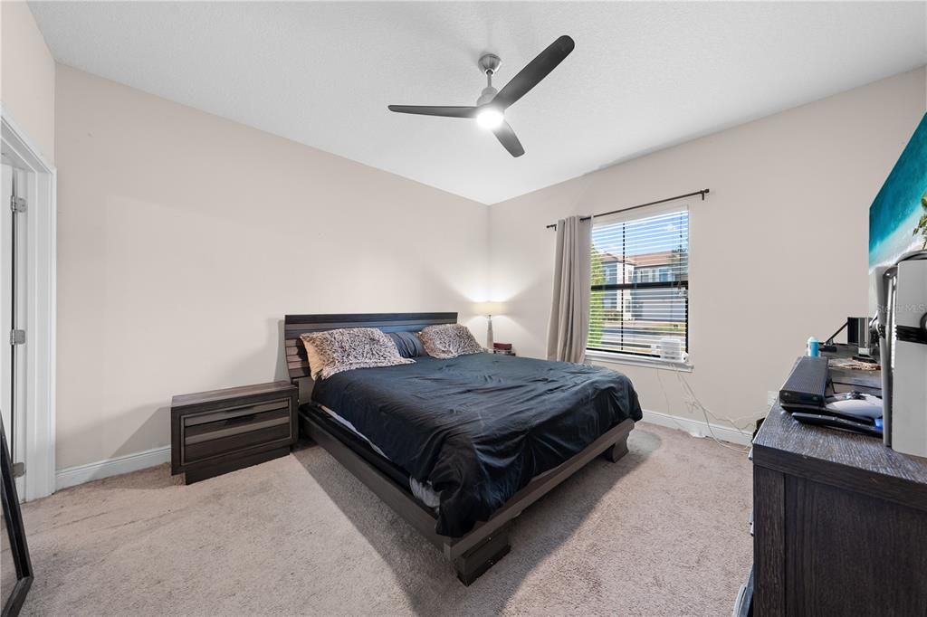 For Sale: $440,000 (4 beds, 4 baths, 2537 Square Feet)