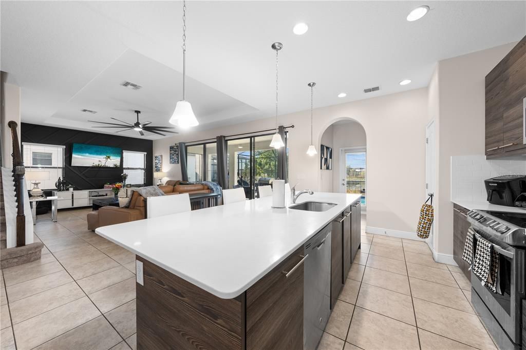 For Sale: $440,000 (4 beds, 4 baths, 2537 Square Feet)