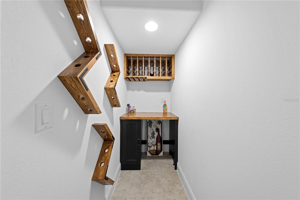 For Sale: $440,000 (4 beds, 4 baths, 2537 Square Feet)