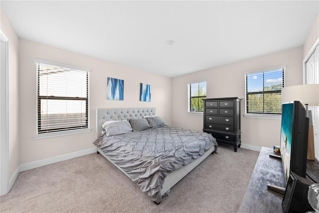 For Sale: $440,000 (4 beds, 4 baths, 2537 Square Feet)