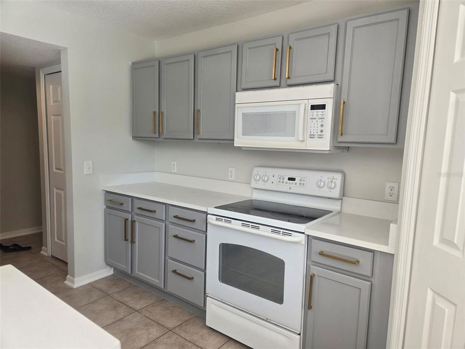 待售: $474,900 (4 贝兹, 2 浴室, 2392 平方英尺)