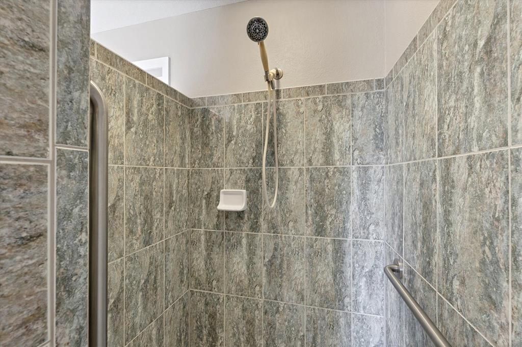 待售: $279,000 (3 贝兹, 2 浴室, 1706 平方英尺)