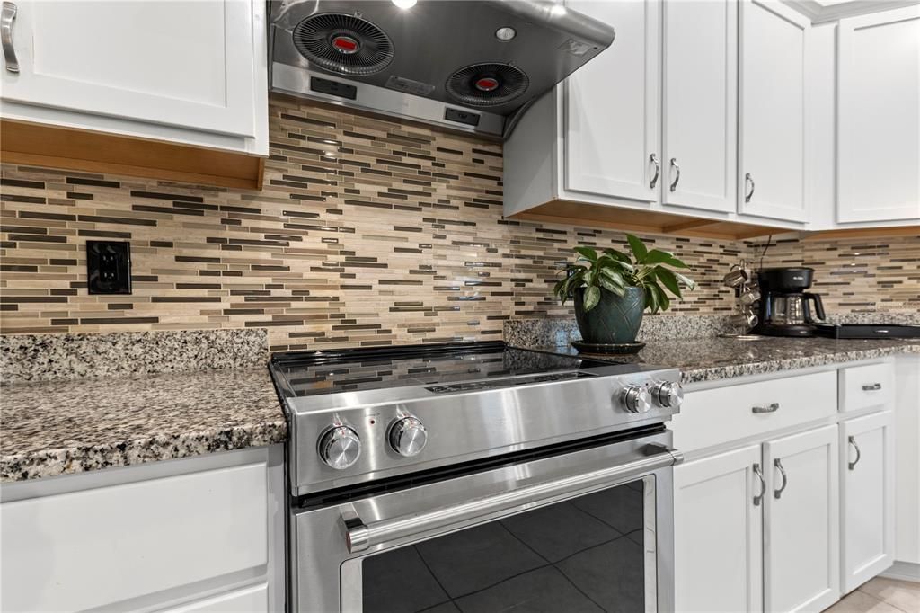 待售: $399,900 (4 贝兹, 2 浴室, 1989 平方英尺)