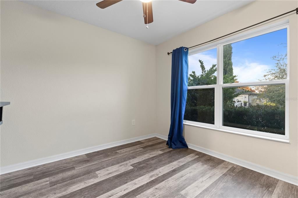 待售: $399,900 (4 贝兹, 2 浴室, 1989 平方英尺)