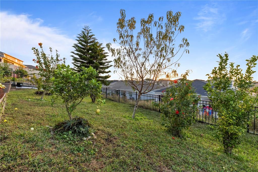 待售: $399,900 (4 贝兹, 2 浴室, 1989 平方英尺)