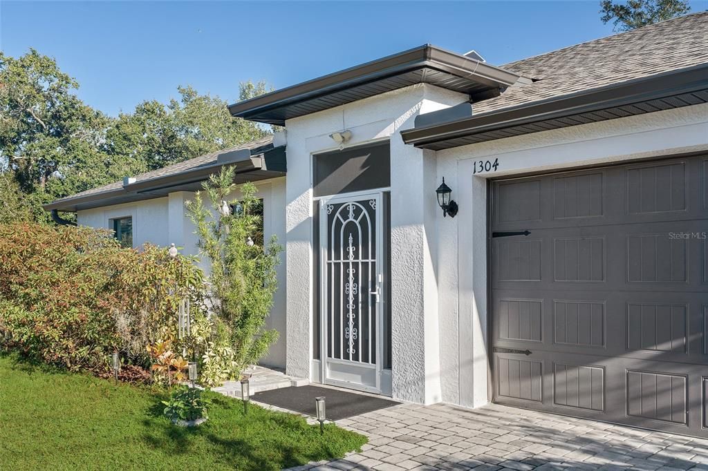 For Sale: $319,900 (3 beds, 2 baths, 1274 Square Feet)