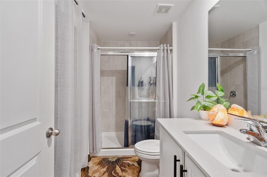 For Sale: $319,900 (3 beds, 2 baths, 1274 Square Feet)