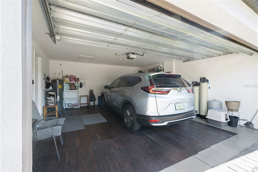 For Sale: $319,900 (3 beds, 2 baths, 1274 Square Feet)