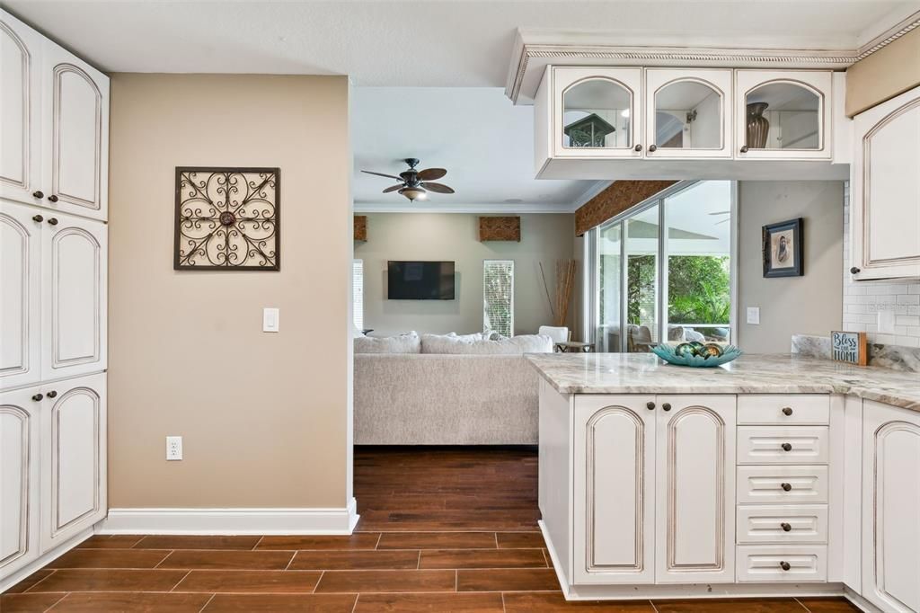 For Rent: $2,900 (3 beds, 2 baths, 1884 Square Feet)