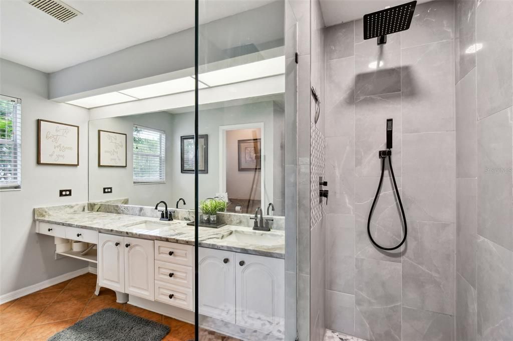 For Rent: $2,900 (3 beds, 2 baths, 1884 Square Feet)