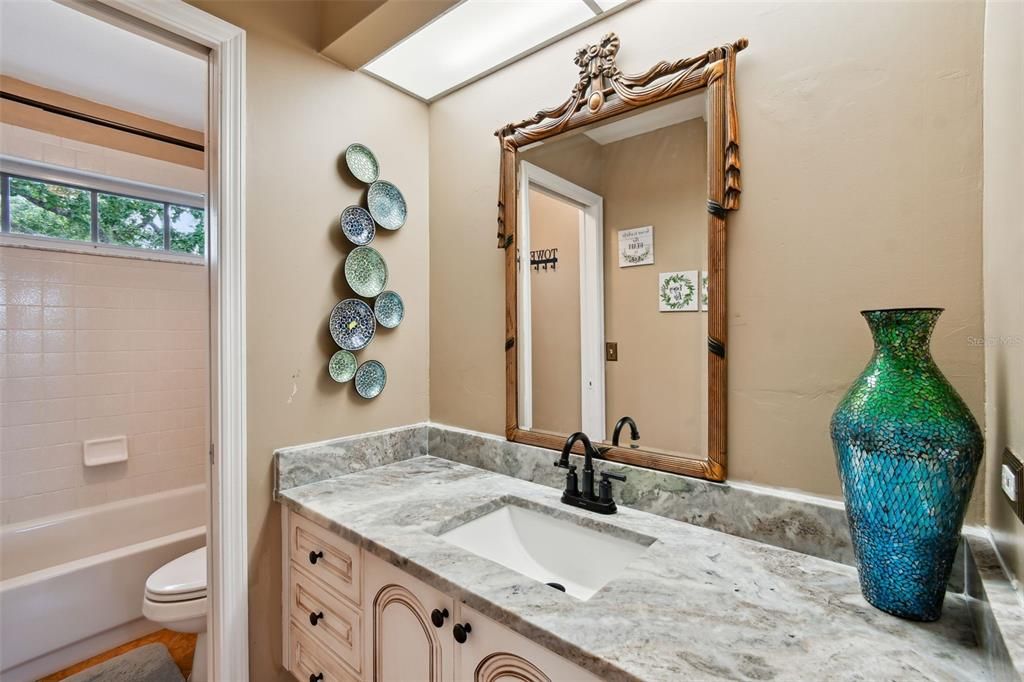 For Rent: $2,900 (3 beds, 2 baths, 1884 Square Feet)