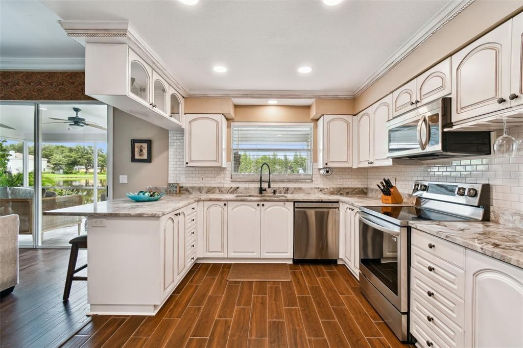 For Rent: $2,900 (3 beds, 2 baths, 1884 Square Feet)