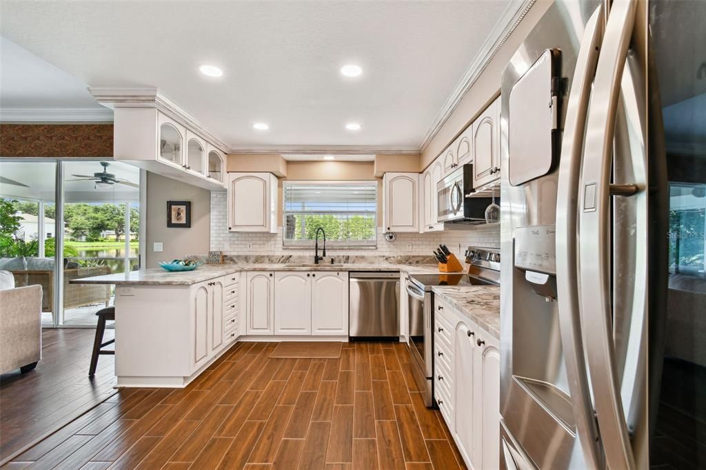 For Rent: $2,900 (3 beds, 2 baths, 1884 Square Feet)