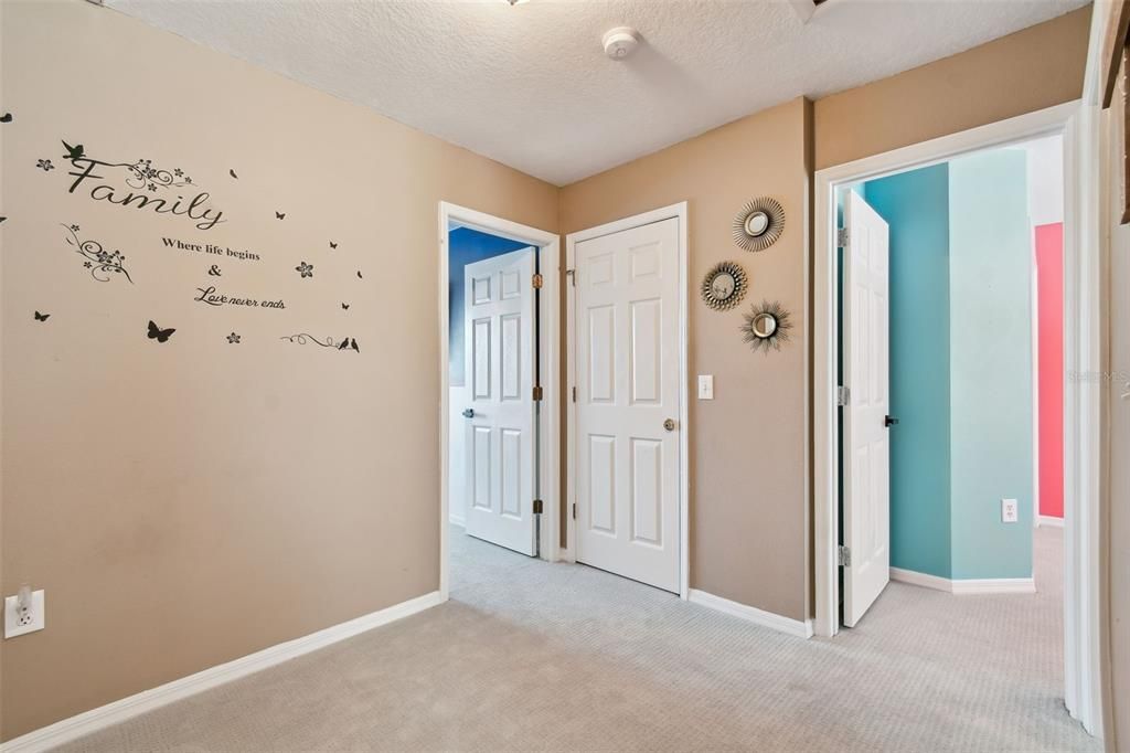 For Rent: $2,900 (3 beds, 2 baths, 1884 Square Feet)