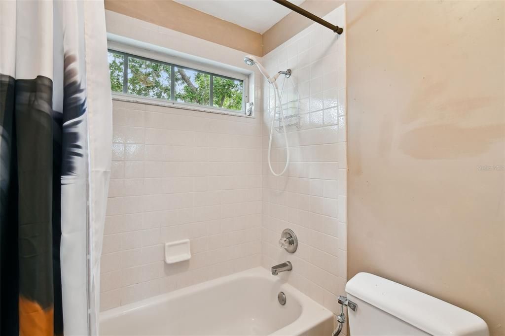 For Rent: $2,900 (3 beds, 2 baths, 1884 Square Feet)