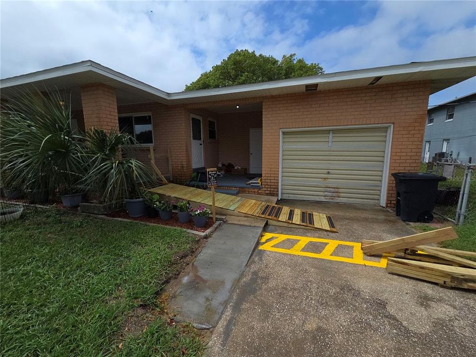 Active With Contract: $174,786 (2 beds, 2 baths, 1535 Square Feet)