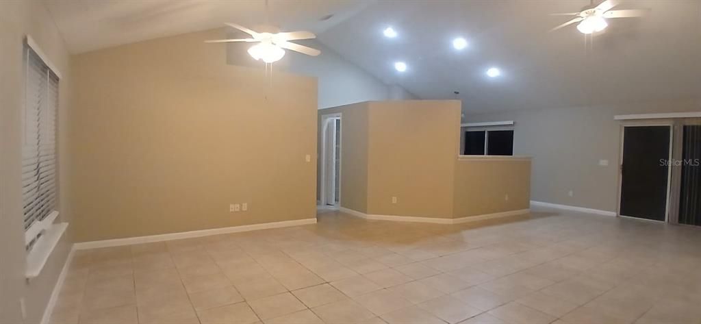 Active With Contract: $272,000 (3 beds, 2 baths, 1768 Square Feet)