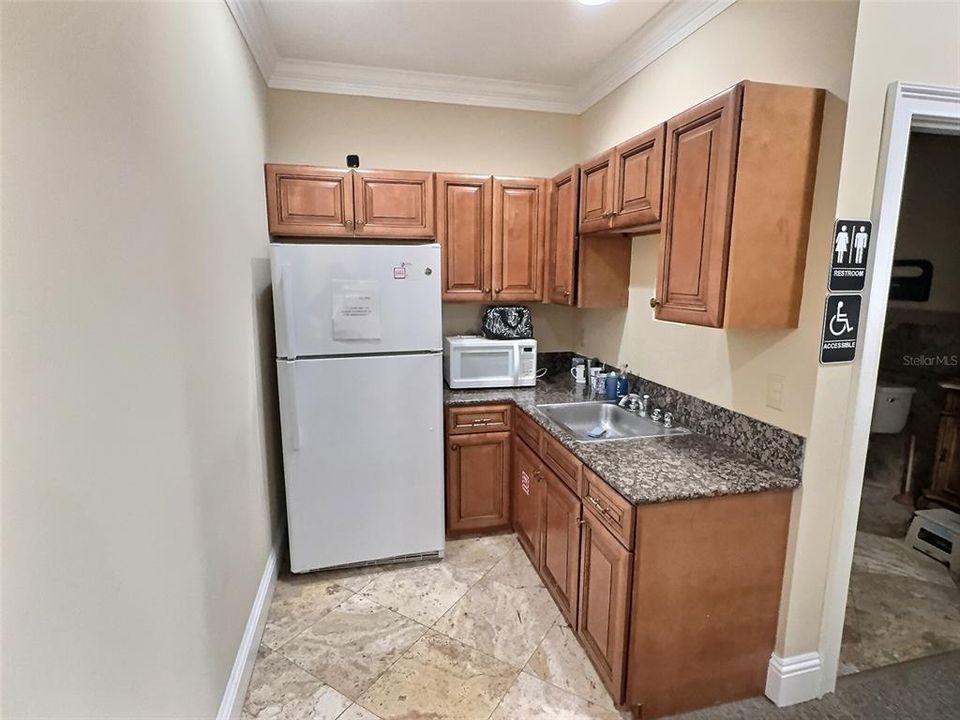 На продажу: $26,400 (0 спален, 0 ванн, 1160 Квадратных фут)