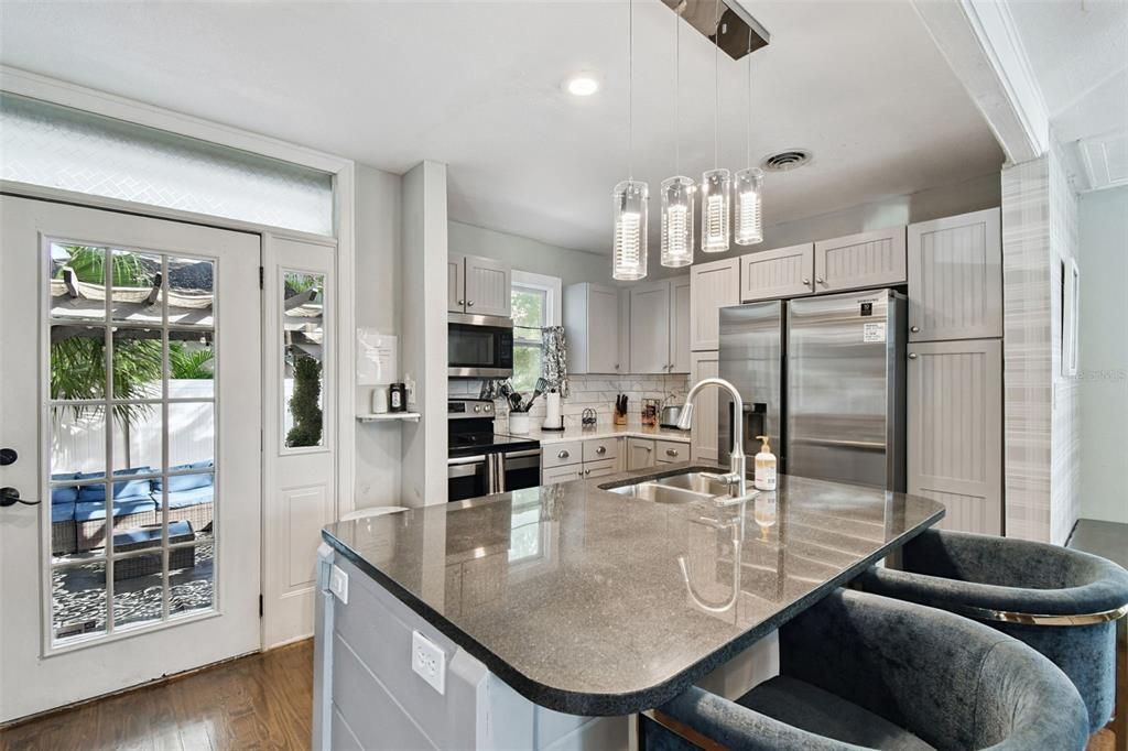 For Rent: $4,000 (3 beds, 2 baths, 1715 Square Feet)