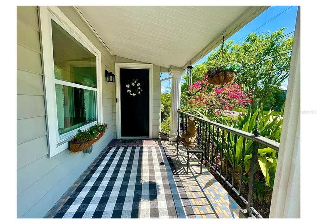 For Rent: $4,000 (3 beds, 2 baths, 1715 Square Feet)