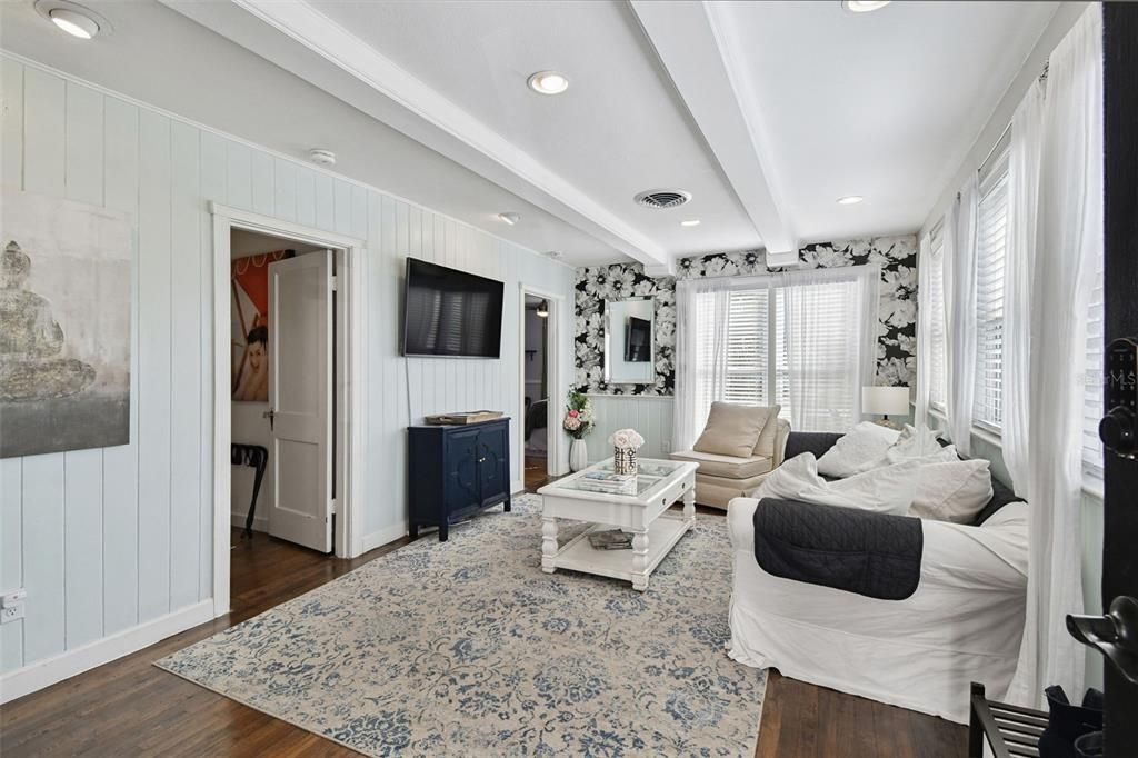 For Rent: $4,000 (3 beds, 2 baths, 1715 Square Feet)