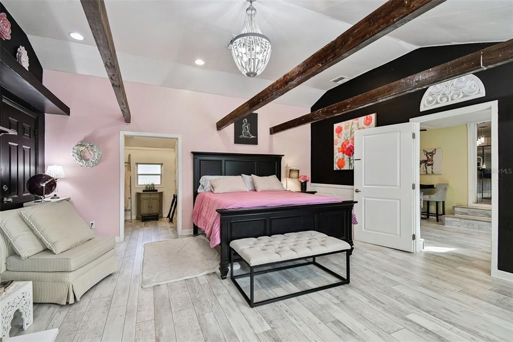 For Rent: $4,000 (3 beds, 2 baths, 1715 Square Feet)