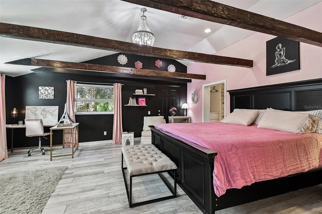 For Rent: $4,000 (3 beds, 2 baths, 1715 Square Feet)