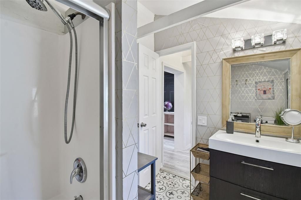 For Rent: $4,000 (3 beds, 2 baths, 1715 Square Feet)