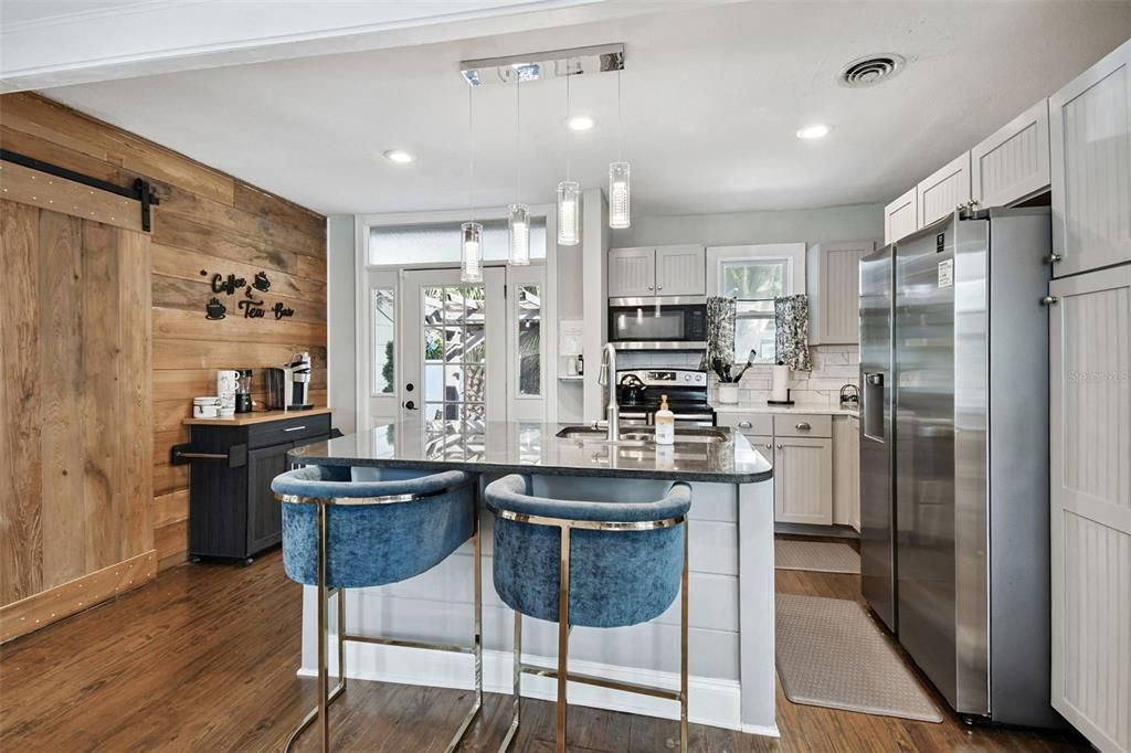 For Rent: $4,000 (3 beds, 2 baths, 1715 Square Feet)