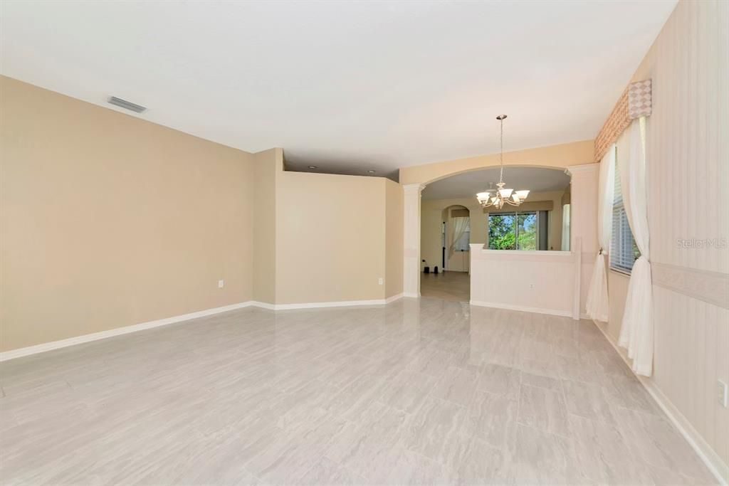 待售: $384,900 (3 贝兹, 2 浴室, 1598 平方英尺)