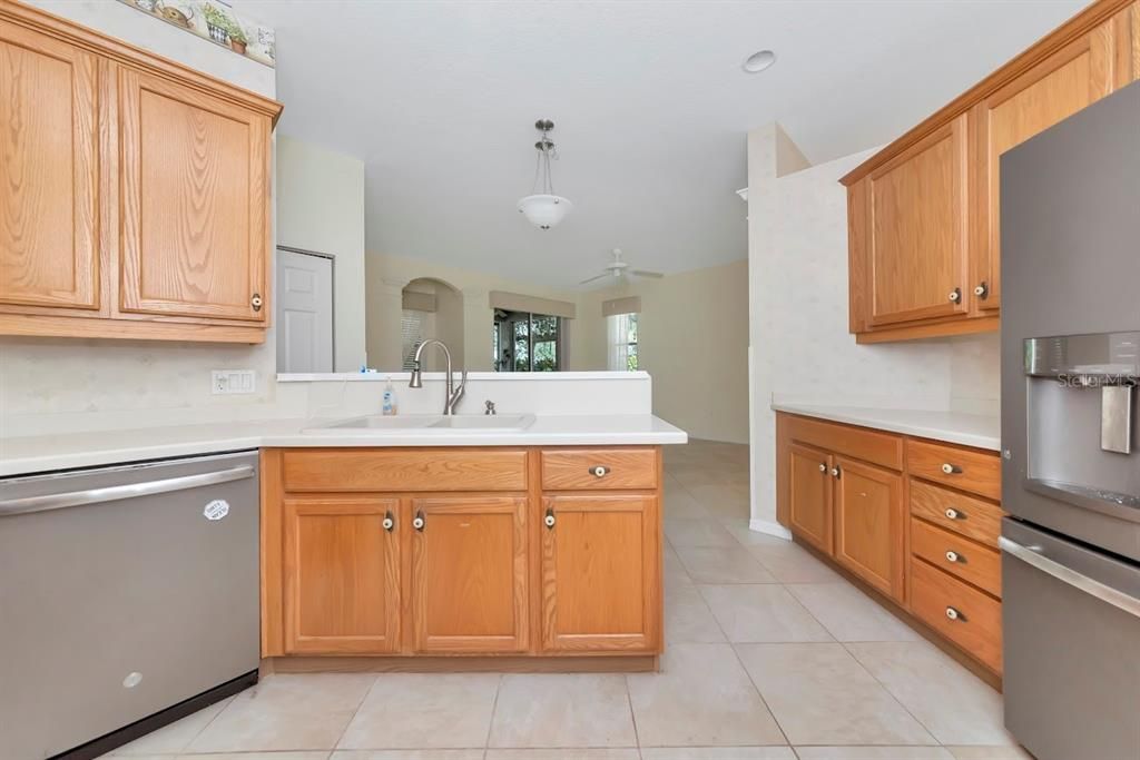 待售: $384,900 (3 贝兹, 2 浴室, 1598 平方英尺)