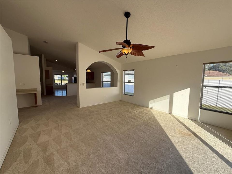 For Rent: $1,699 (3 beds, 2 baths, 1790 Square Feet)