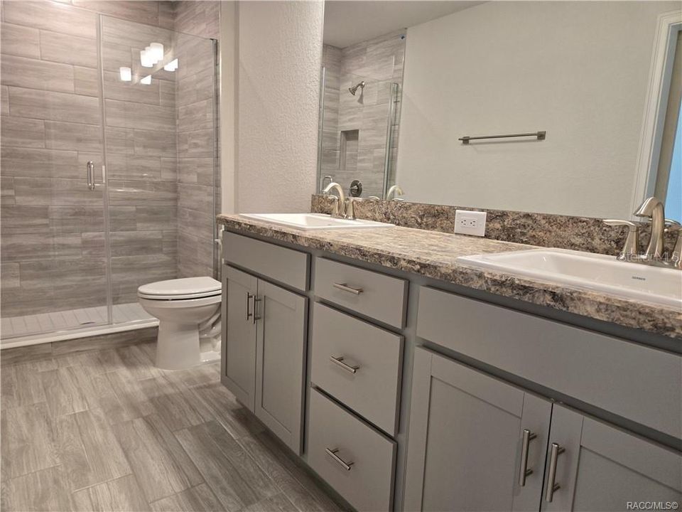 待售: $204,350 (3 贝兹, 2 浴室, 1520 平方英尺)