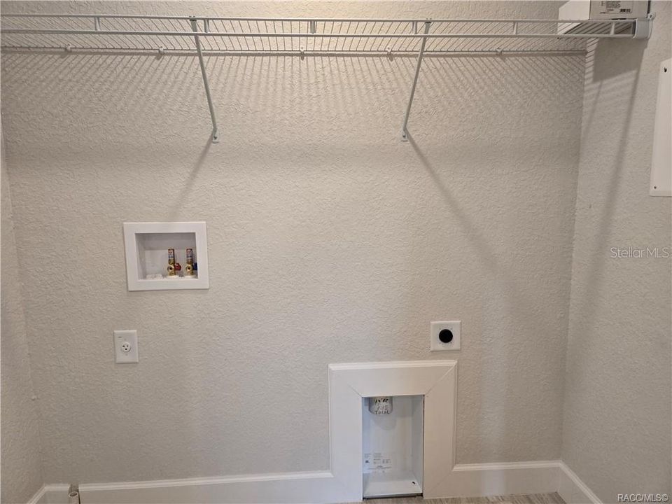 待售: $204,350 (3 贝兹, 2 浴室, 1520 平方英尺)