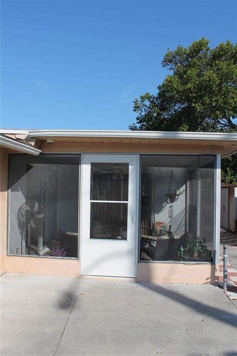 На продажу: $299,999 (3 спален, 2 ванн, 1260 Квадратных фут)