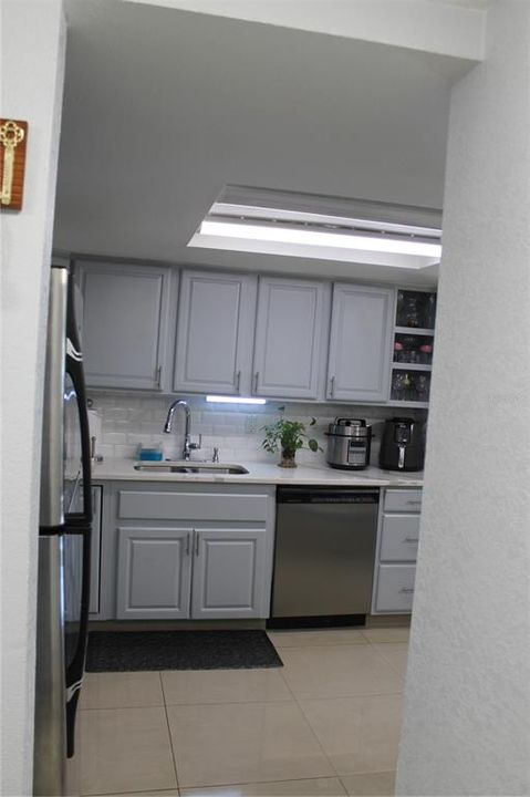 На продажу: $299,999 (3 спален, 2 ванн, 1260 Квадратных фут)