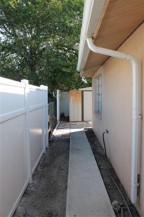 На продажу: $299,999 (3 спален, 2 ванн, 1260 Квадратных фут)