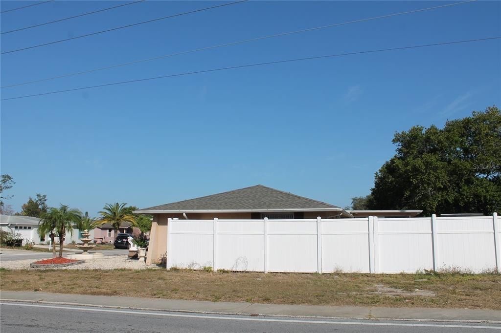 На продажу: $299,999 (3 спален, 2 ванн, 1260 Квадратных фут)