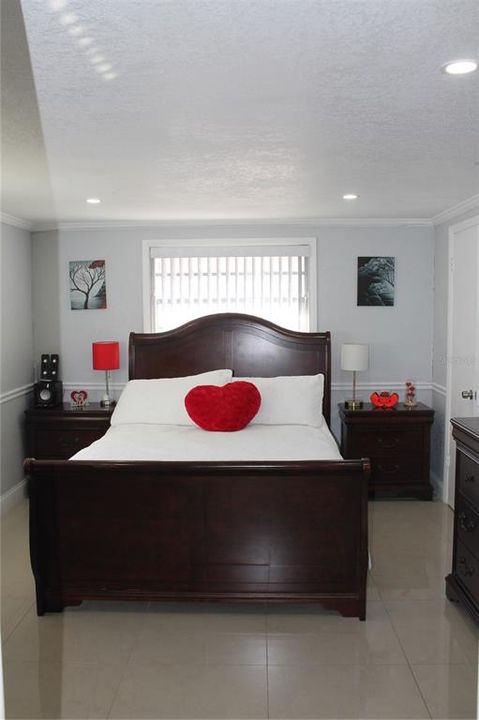 На продажу: $299,999 (3 спален, 2 ванн, 1260 Квадратных фут)